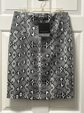 NWT Marc New York Black & White Snake-Print Pencil Skirt Size Medium